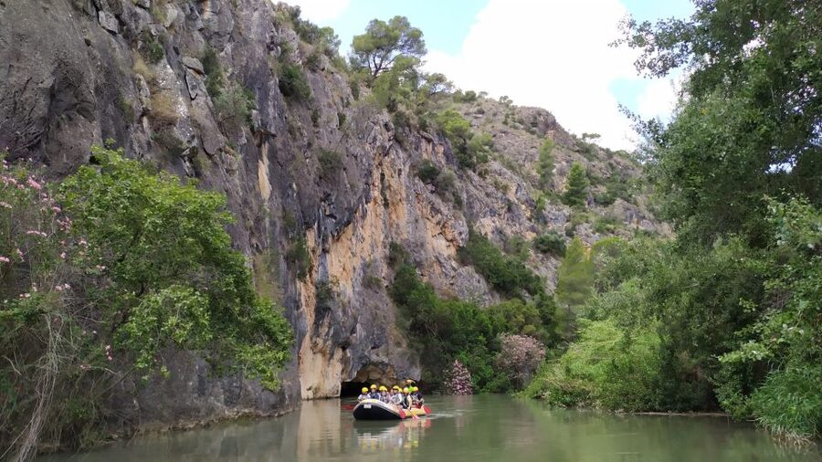 Calasparra: Almadenes Canyon Rafting with Caves and Rock Art - What the Almadenes Canyon trip is really like