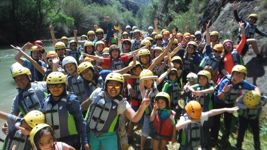 Calasparra: Almadenes Canyon Rafting with Caves and Rock Art - Starting with safety gear and a calm-water briefing
