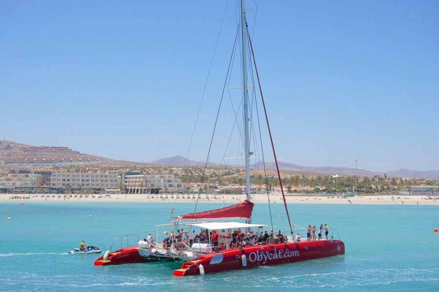 Caleta de Fuste: Catamaran Sailing Experience - Pozo Negro Bay: swimming, snorkeling, and open water
