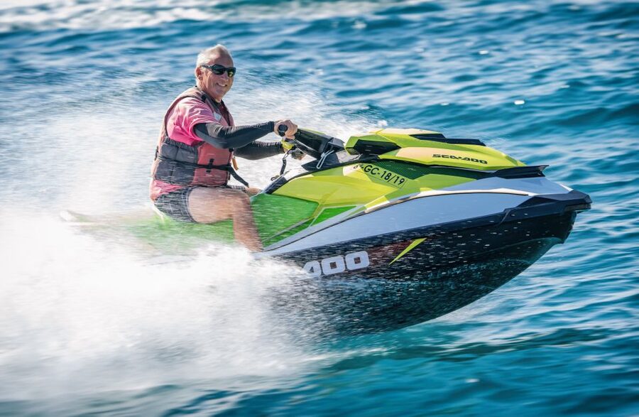 Caleta de Fuste: Jet Ski Circuit Experience - Who can drive, and who can ride as a passenger?
