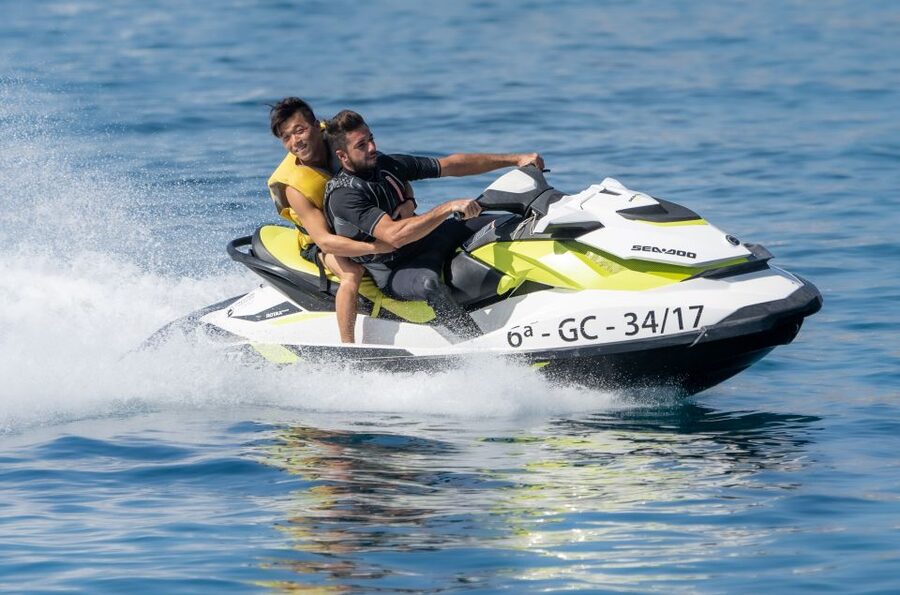 Caleta de Fuste: Jet Ski Circuit Experience - Getting fitted with a life jacket and safety briefing