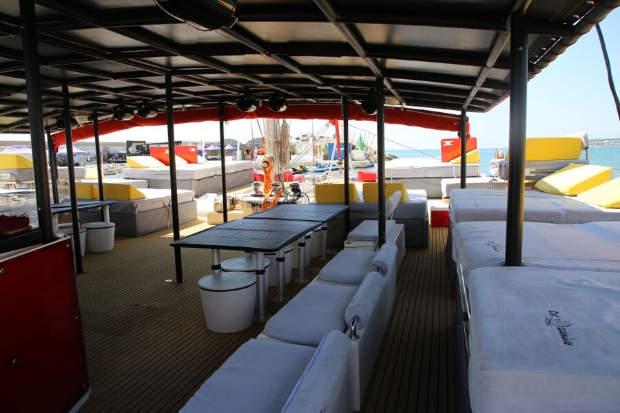 Cambrils: Catamaran Cruise with Drinks and BBQ Lunch Option - Leaving Cambrils and finding your place