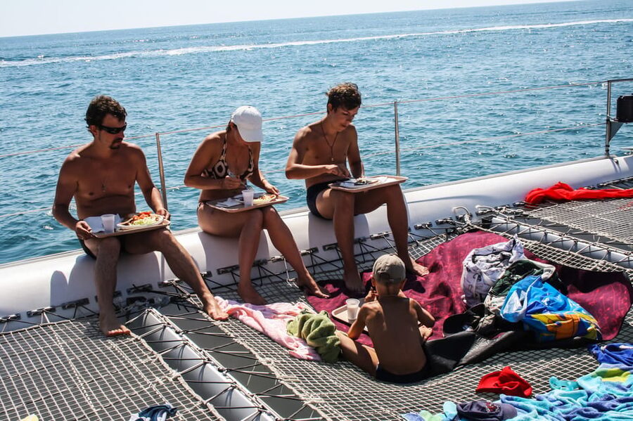 Cambrils: Costa Daurada Sail Catamaran Cruise - How crowded is the catamaran?