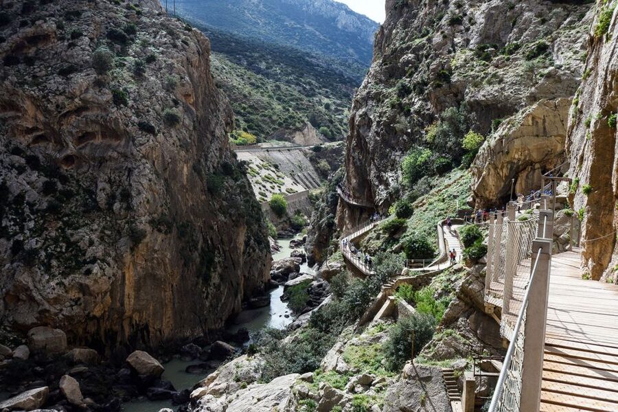 Caminito del Rey: Guided Tour with 1 Drink and Shuttle Bus - Two and a half hours on the Caminito del Rey