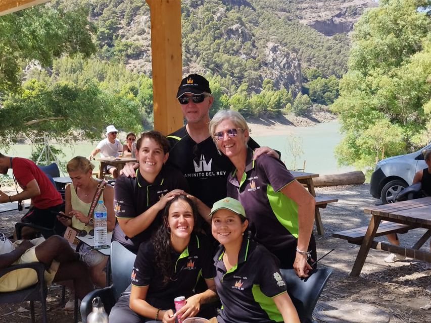 Caminito del Rey: Tour with Official Guide and Drink - Why the official guide matters