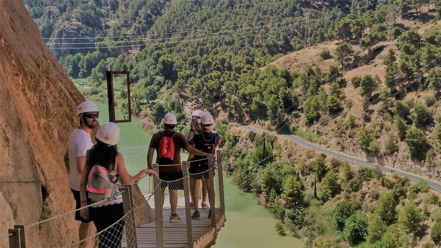 Caminito del Rey: Trekking Tour with Hiking Guide - The gorge views and photo stops