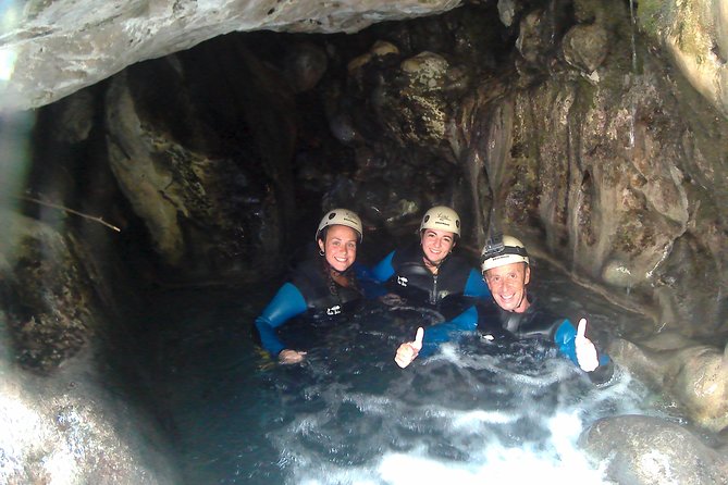 Canyoning in Andalucia: Rio Verde Canyon - Snacks, photos, and the return to Granada