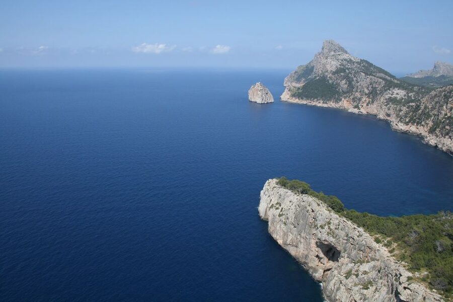 Cap de Formentor: Market, Beach, and Alcudia Tour - Formentor Beach: The Best Time to Slow Down