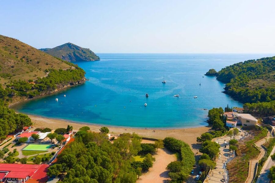 Cap Norfeu: Costa Brava Catamaran Trip with Underwater Views - Who Should Book This Catamaran Outing?
