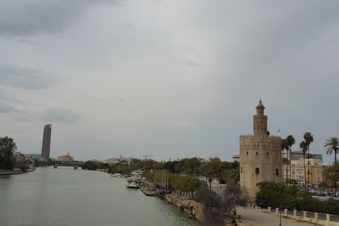 City Sightseeing Seville Hop-On Hop-Off Bus Tour - Stops 12 to 14: Alameda, Plaza del Duque, and Plaza de Armas
