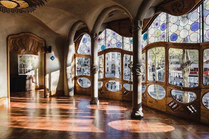 Complete Gaudi Tour: Casa Batllo, Park Guell & Sagrada Familia - Why this Gaudí tour works well in Barcelona