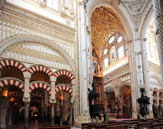 Cordoba & Carmona with Mezquita, Synagoge & Patios from Seville - The essential points at a glance