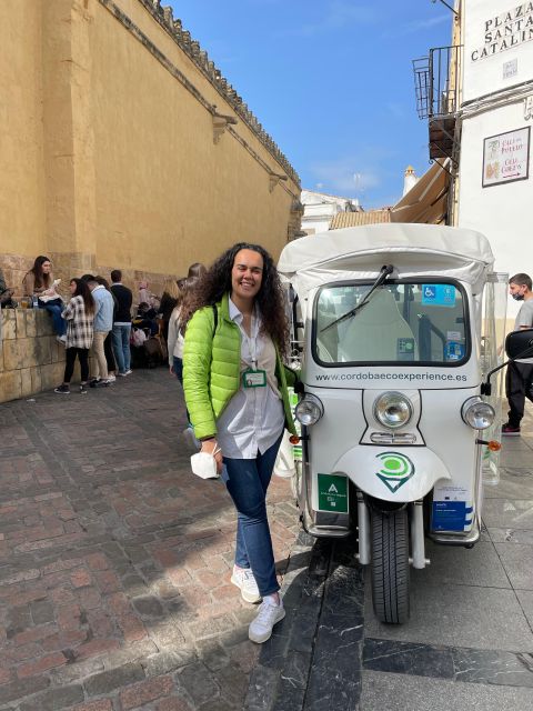 Córdoba: Guided City Tour by Tuk-Tuk - Crossing toward the Roman Bridge