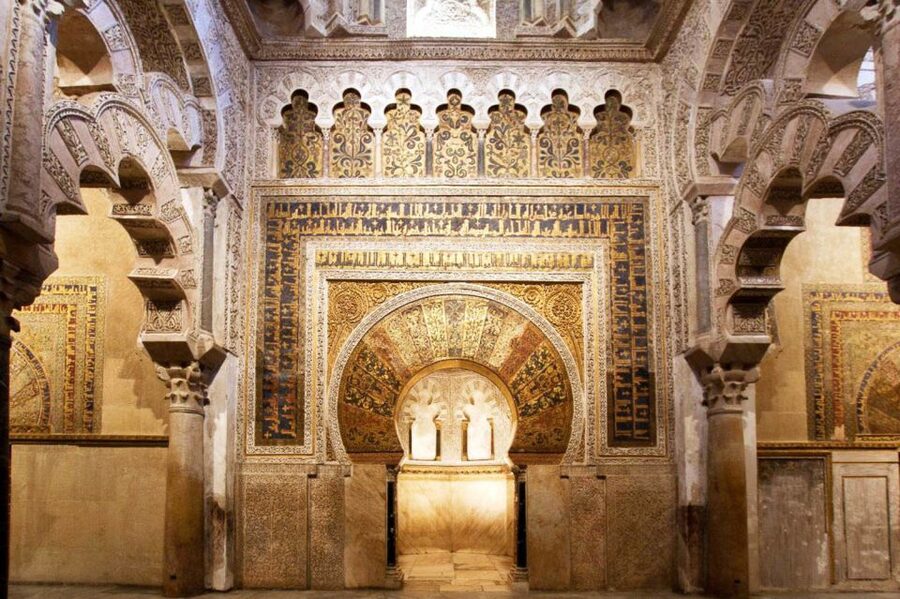 Córdoba Guided Tour of the Mosque, Jewish Quarter & Alcazar - The Chapel of San Bartolomé and Mudejar detail