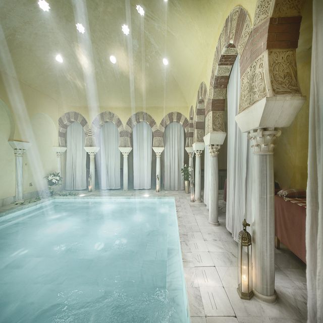 Córdoba: Hammam Al Ándalus Entry Ticket w/Optional Massage - Who will enjoy this most