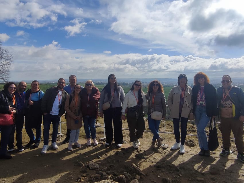 Cordoba: Medina Azahara Museum and Archaeological Site Tour - The short shuttle connects museum and ruins