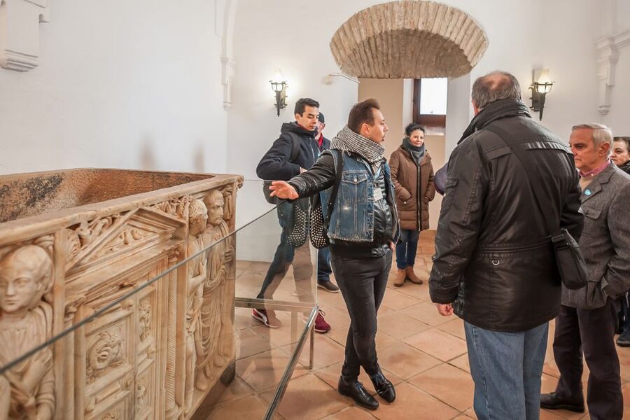 Cordoba: Monuments Walking Tour - Should you book the Monuments Walking Tour?