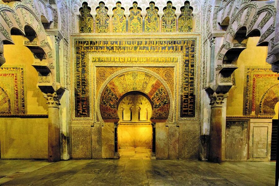 Córdoba: Mosque-Cathedral & Alcazar Guided Tour - Key points at a glance