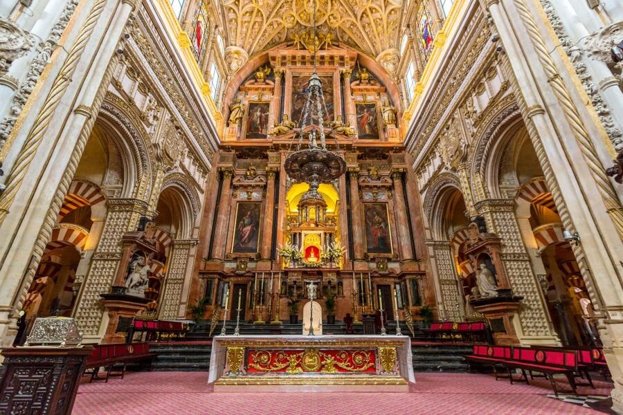 Córdoba: Mosque-Cathedral Guided Tour - Meeting at the green umbrella
