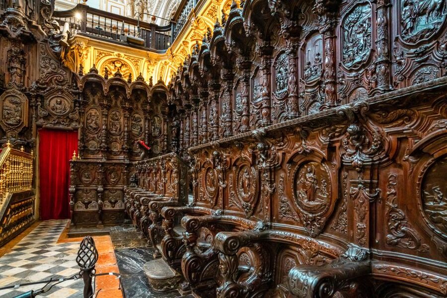 Cordoba Mosque-Cathedral: Skip-the-Line Guided Tour - Why the Mosque-Cathedral needs a guide