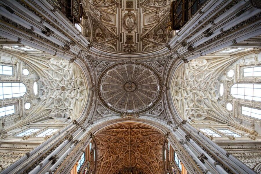 Cordoba Mosque-Cathedral: Skip-the-Line Guided Tour - Languages, cancellation, and booking flexibility