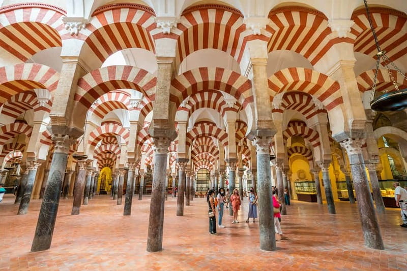 Córdoba: Mosque, Jewish Quarter & Tour with Ticket - The synagogue and Monday exception