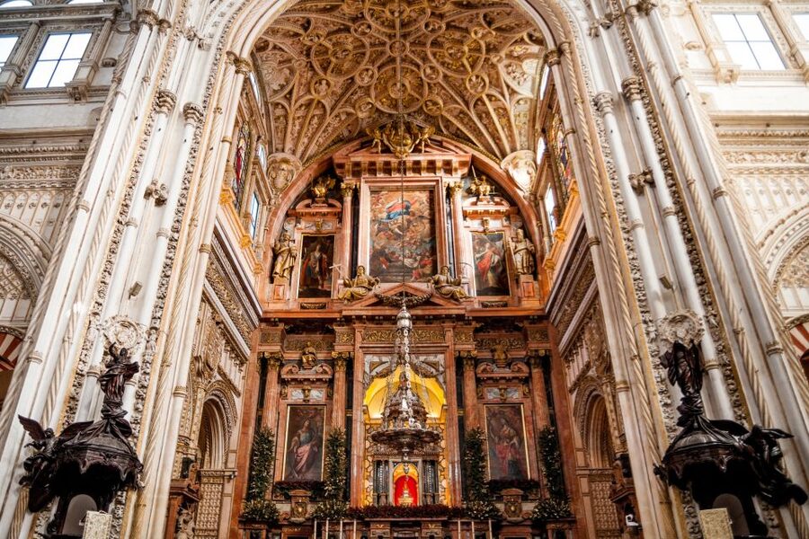Córdoba: Skip-the-Line Great Mosque-Cathedral History Tour - Why the Mosque-Cathedral deserves a guided visit