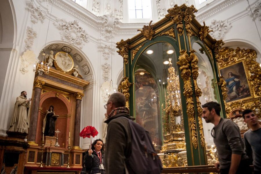 Córdoba: Skip-the-Line Great Mosque-Cathedral History Tour - Practical limits: clothing, bags, and accessibility