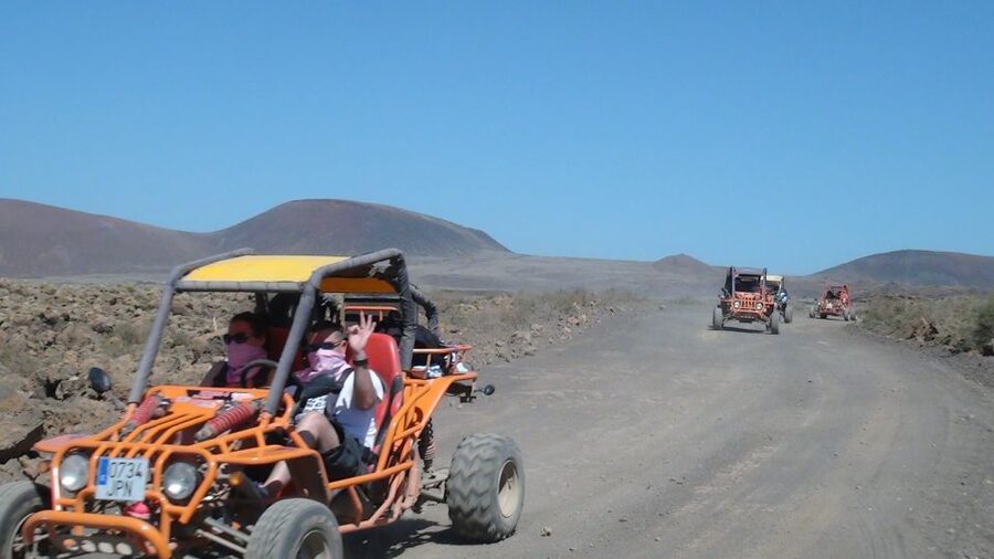 Corralejo: Buggy Safari Tour - Photo stops among dunes and volcanoes