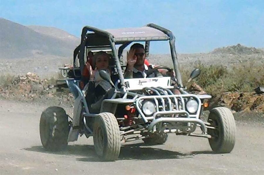 Corralejo: Buggy Safari Tour - Pick-up in Corralejo and the first briefing