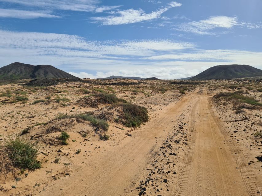 Corralejo: E-Bike Rental with Map to Popcorn Beach - Majanicho, a small fishing village