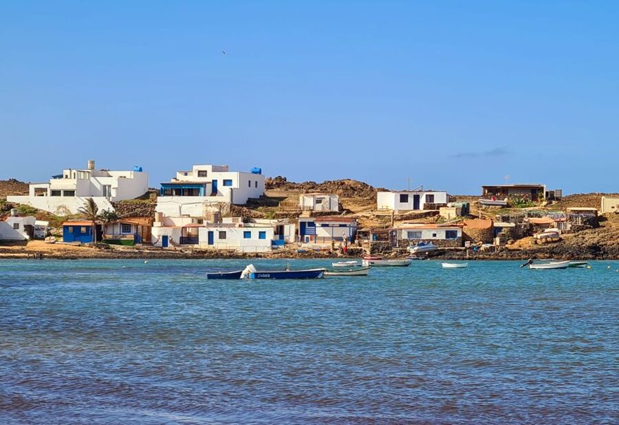 Corralejo: E-Bike Rental with Map to Popcorn Beach - Riding toward the Bayuyo volcanoes
