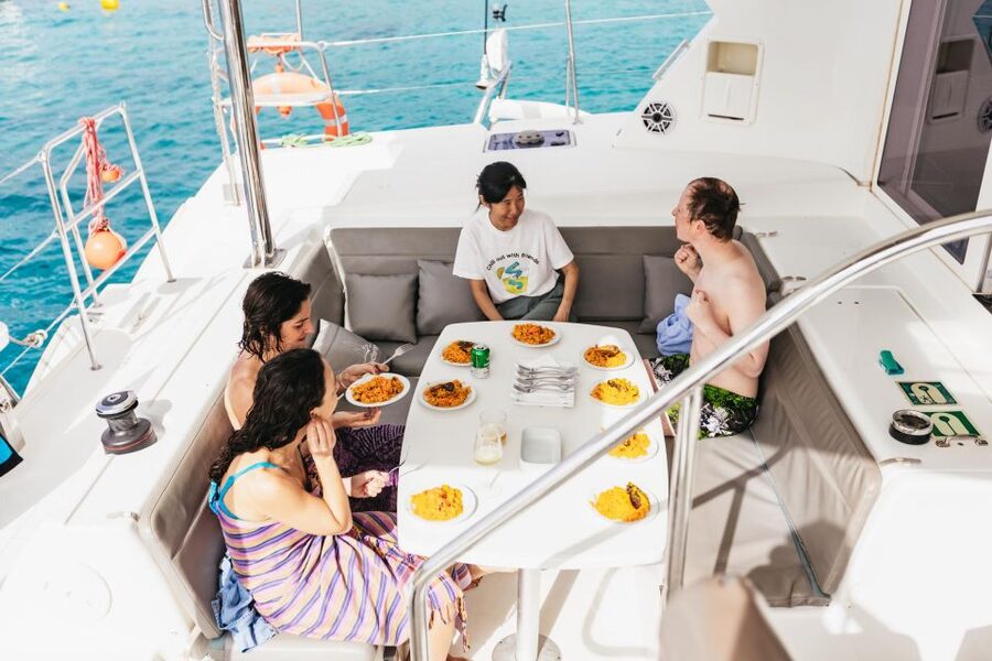 Corralejo: Lobos Island Catamaran Tour with Drinks & Snorkel - Key points before you book