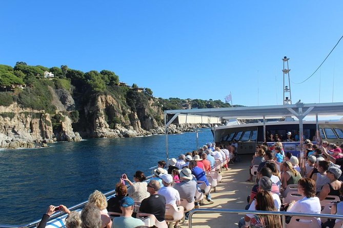 Costa Brava Day Sightseeing Tour with Boat Trip from Barcelona - Lunch, beaches, and free time in Tossa