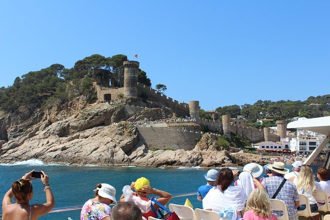Costa Brava Day Sightseeing Tour with Boat Trip from Barcelona - Timing, group size, and the return to Barcelona