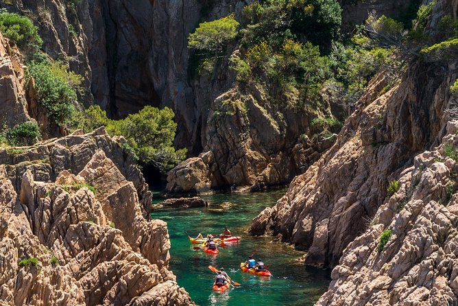 Costa Brava Kayaking and Snorkeling Small Group Tour with Lunch - Lunch after the water, then free time