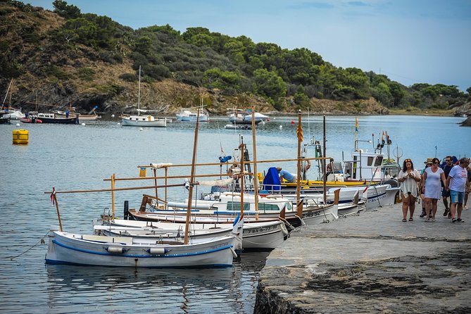 Dali Museum, House & Cadaques Small Group Tour from Barcelona - The summer route to Sant Martí and Púbol