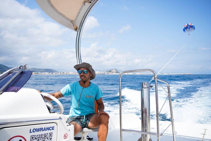 Dénia: Boat Trip & Parasailing Experience with Sunset Option - Practical tips for a smoother outing