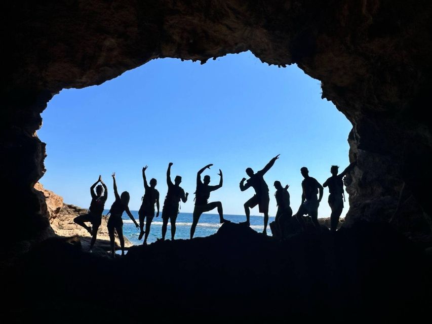 Dénia: Cova Tallada kayak trip - What the $65 price includes