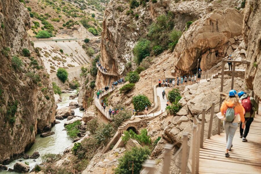 El Chorro: Caminito del Rey Guided Tour with Shuttle Bus - Is the bus arrangement worth the tradeoff?