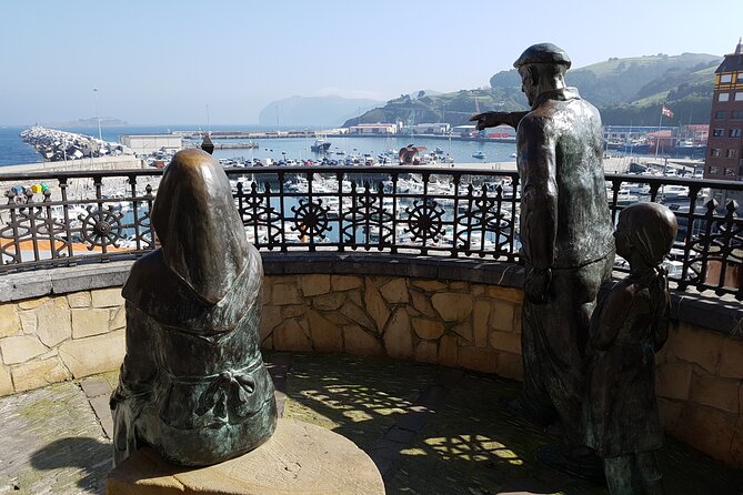 Enjoy the Coast of Biscay - Gernika-Lumo and the meaning of the famous tree
