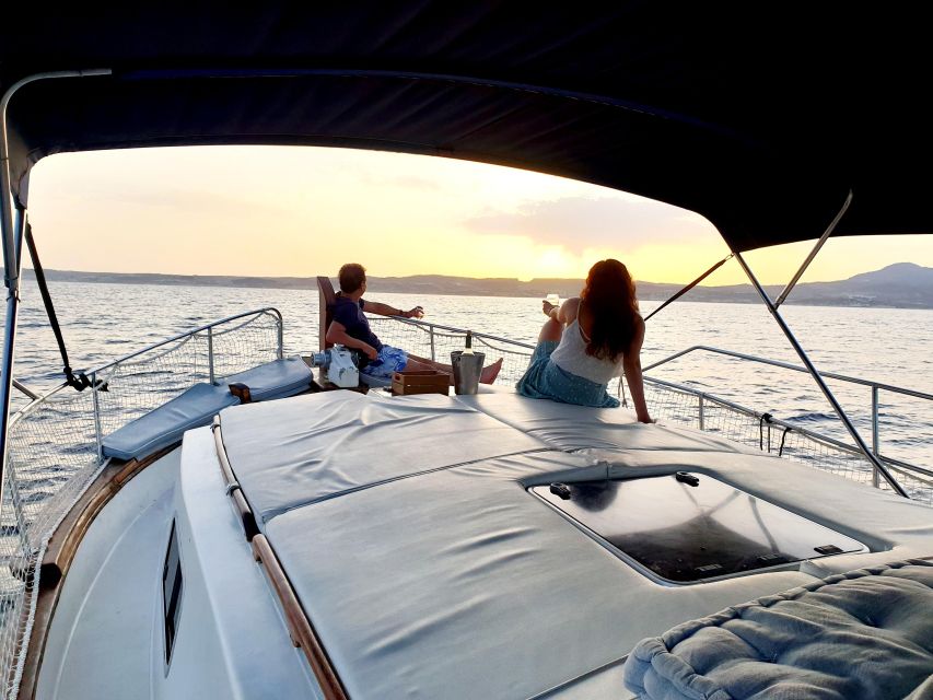 Estepona: Dolphin Search Boat Trip with Drink and Snacks - Sunset departures and the changing mood at sea