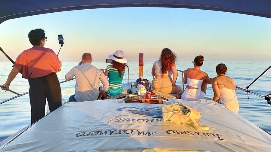 Estepona: Dolphin Search Boat Trip with Drink and Snacks - Who will enjoy this most