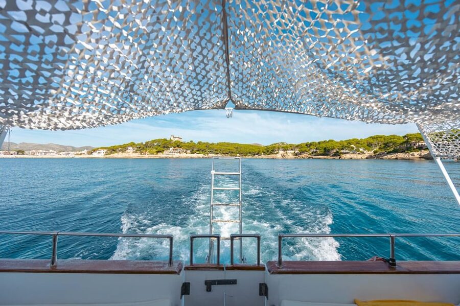 Excursión en barco por la tarde con bebidas y snacks - What to bring for a comfortable afternoon