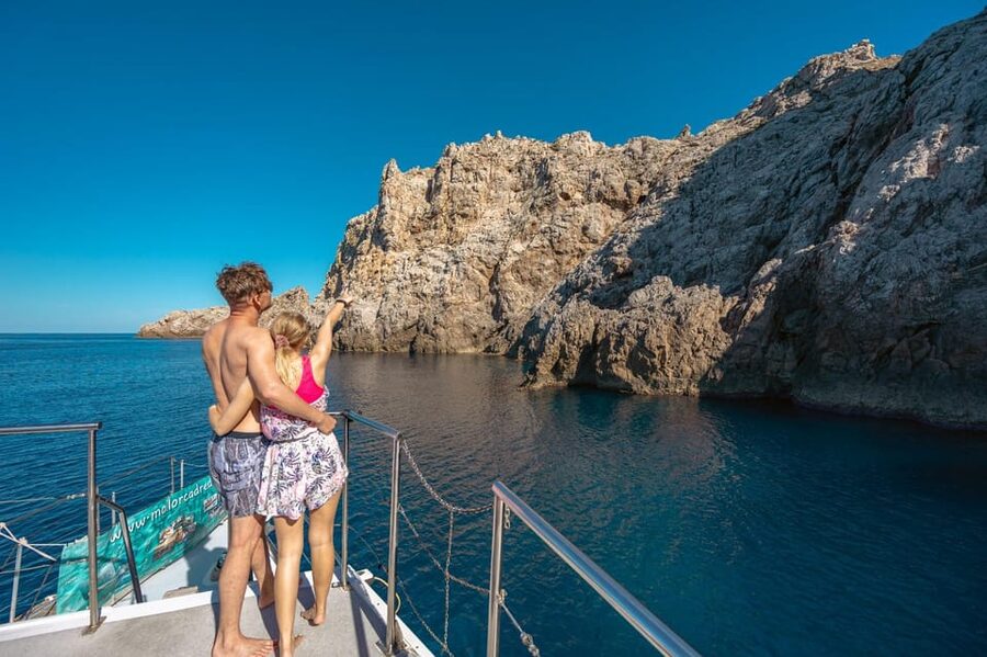 Excursión en barco por la tarde con bebidas y snacks - Pickup, timing, and practical planning