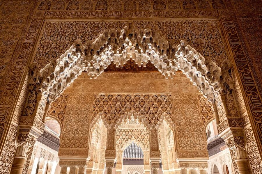 Fast-Track Alhambra & Nasrid Palaces Guided Tour - The Nasrid Palaces: the tour’s essential hour