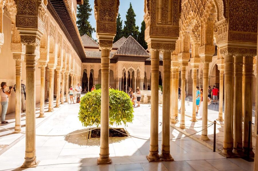 Fast-Track Alhambra & Nasrid Palaces Guided Tour - Charles V Palace and the Bath of the Mosque