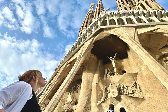 Fast Track Sagrada Familia Guided Tour - What $66.38 buys you