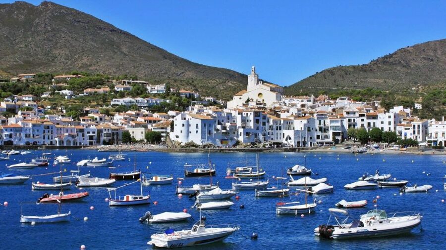 From Barcelona: Dalí Triangle and Cadaques Tour - Why this is the easiest way to visit the Dalí Triangle