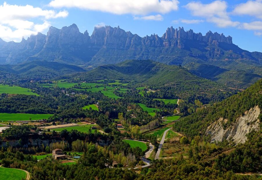 From Barcelona: Horseback Tour in Montserrat National Park - Forty-five minutes for market stalls and a quick break